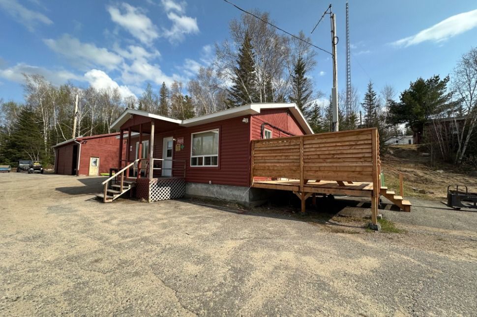 CHALET 22 – Pourvoirie Dorval Lodge
