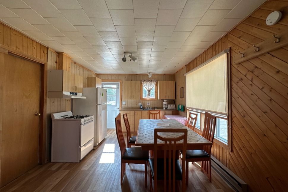 CHALET 22 — Pourvoirie Dorval Lodge – Pourvoirie Dorval Lodge