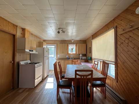CHALET 22 – Pourvoirie Dorval Lodge