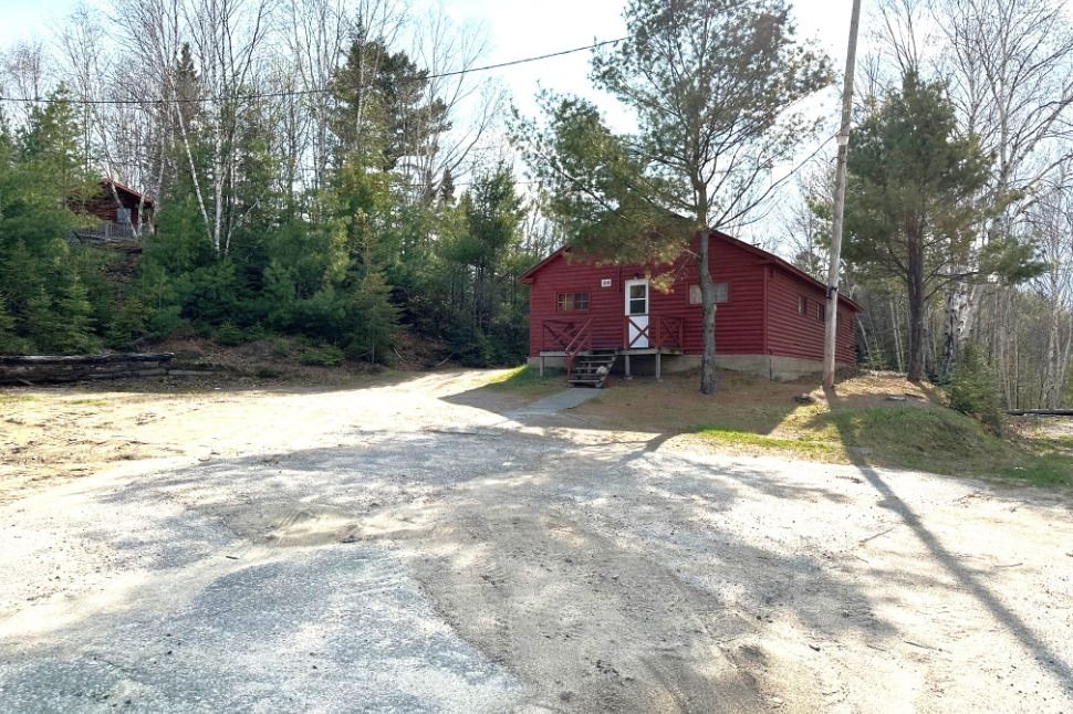 CHALET 26 – Pourvoirie Dorval Lodge