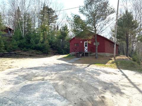 CHALET 26 – Pourvoirie Dorval Lodge