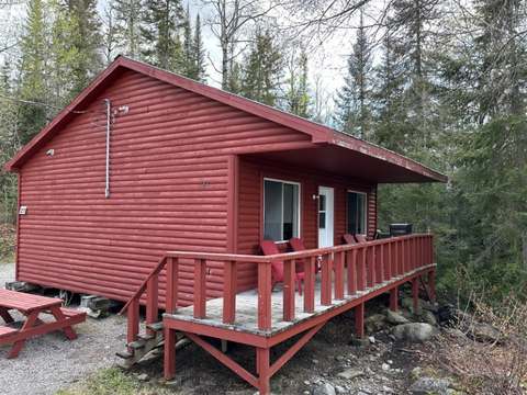 CHALET 27 – Pourvoirie Dorval Lodge