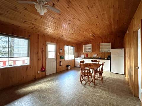 CHALET 27 – Pourvoirie Dorval Lodge