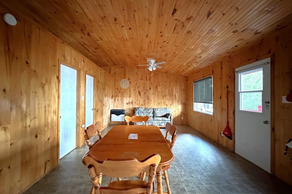 CHALET 27 – Pourvoirie Dorval Lodge