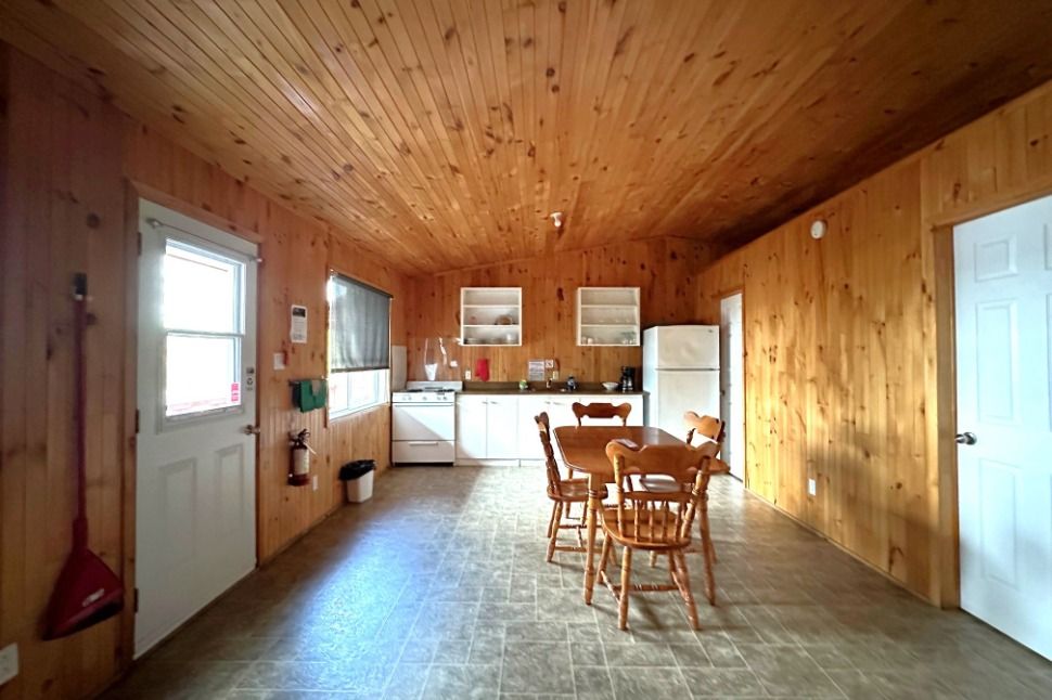 CHALET 27 – Pourvoirie Dorval Lodge