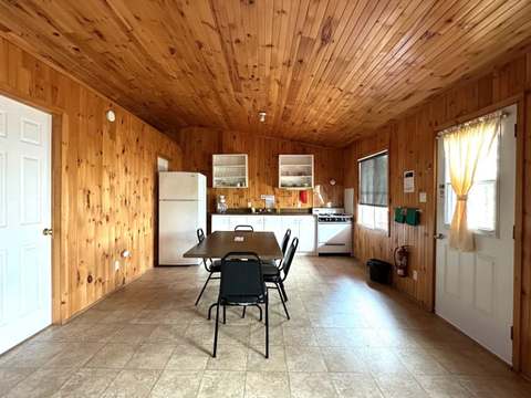 CHALET 28 – Pourvoirie Dorval Lodge