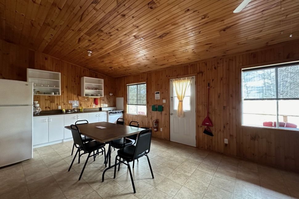 CHALET 28 – Pourvoirie Dorval Lodge
