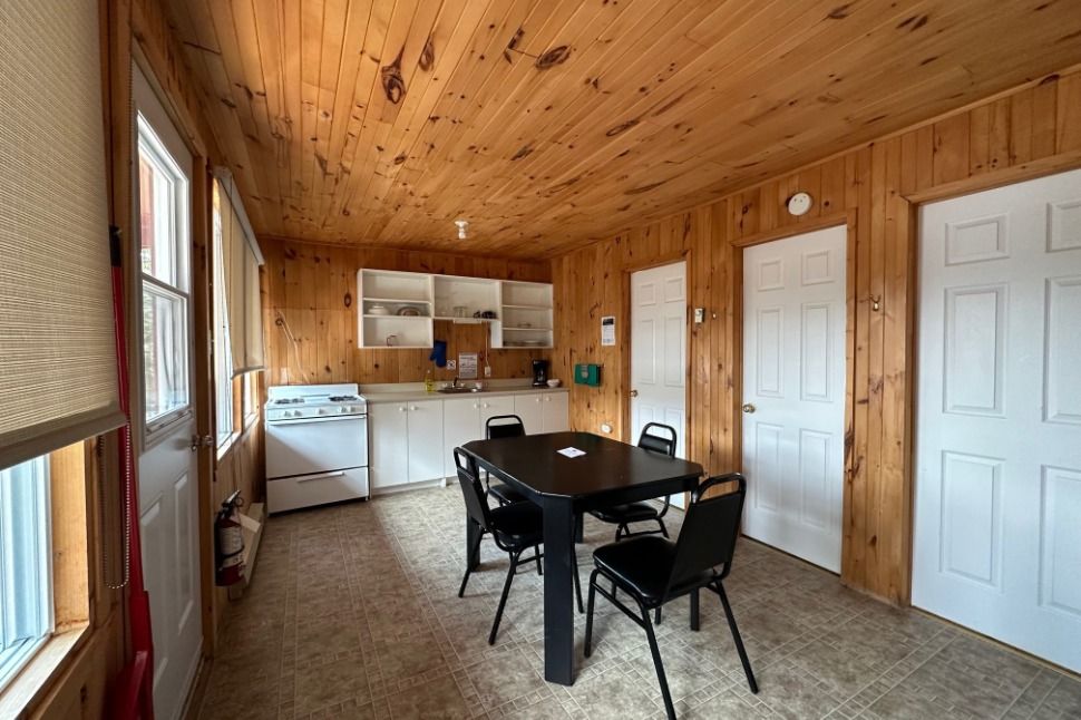 CABIN 29 – Pourvoirie Dorval Lodge