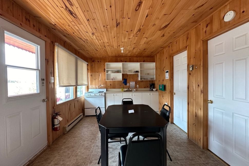 CABIN 29 – Pourvoirie Dorval Lodge