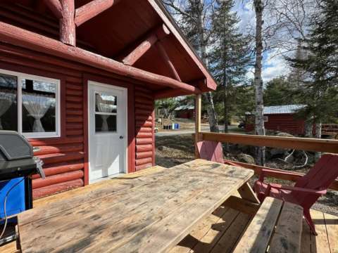 CABIN 4 – Pourvoirie Dorval Lodge