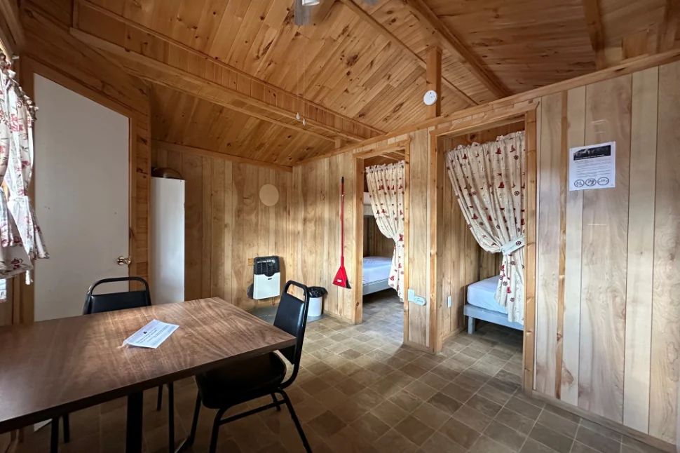 CABIN 4 – Pourvoirie Dorval Lodge