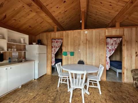 CHALET 5 – Pourvoirie Dorval Lodge