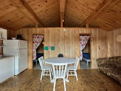 CHALET 5 – Pourvoirie Dorval Lodge