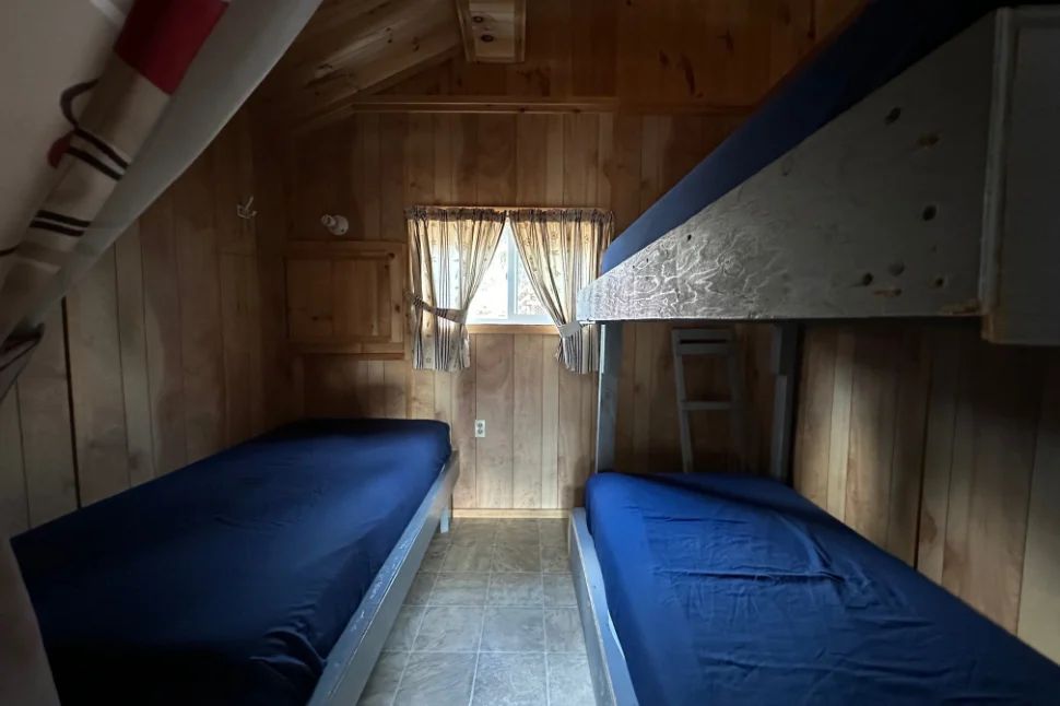 CHALET 5 – Pourvoirie Dorval Lodge