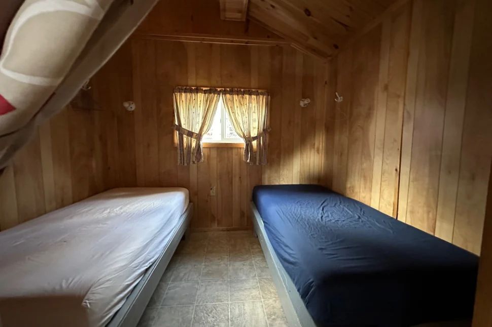 CHALET 5 – Pourvoirie Dorval Lodge