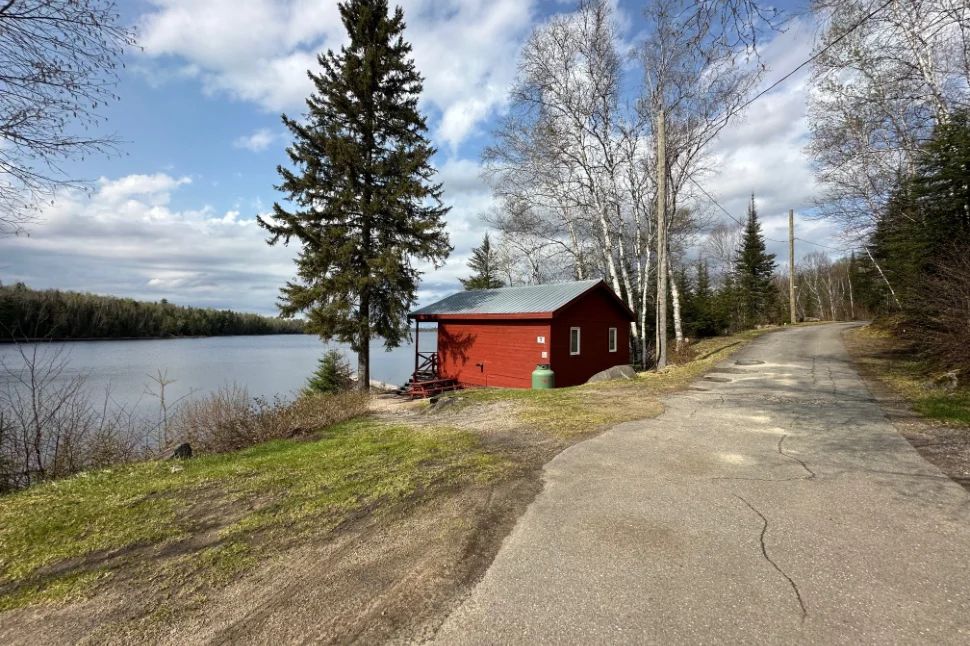 CHALET 7 – Pourvoirie Dorval Lodge