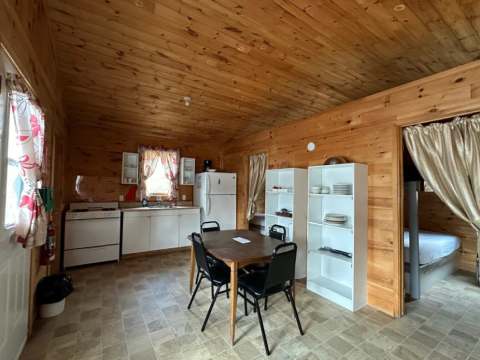 CHALET 7 – Pourvoirie Dorval Lodge