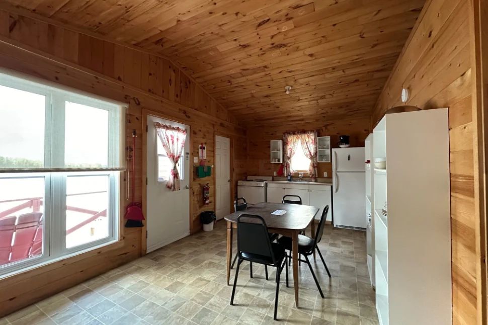 CHALET 7 – Pourvoirie Dorval Lodge