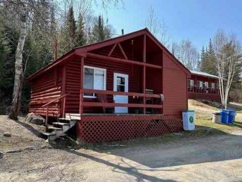 CABIN 8 – Pourvoirie Dorval Lodge