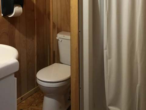 CABIN 8 – Pourvoirie Dorval Lodge