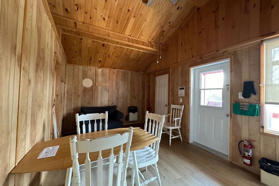 CABIN 8 — Pourvoirie Dorval Lodge – Pourvoirie Dorval Lodge