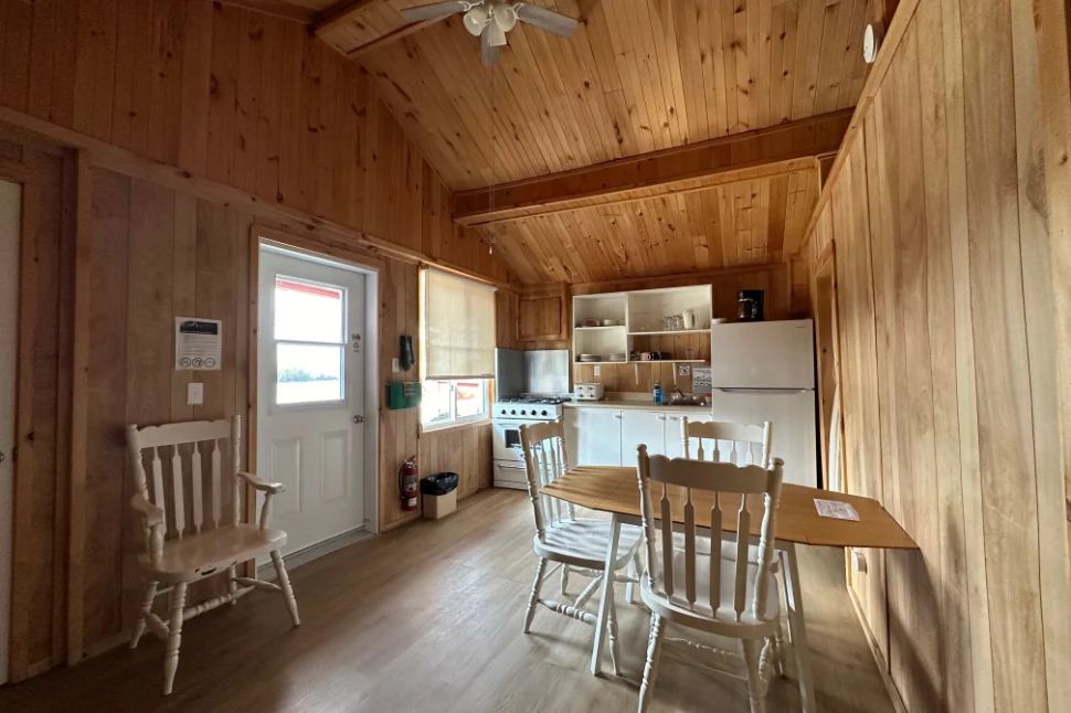 CABIN 8 — Pourvoirie Dorval Lodge – Pourvoirie Dorval Lodge