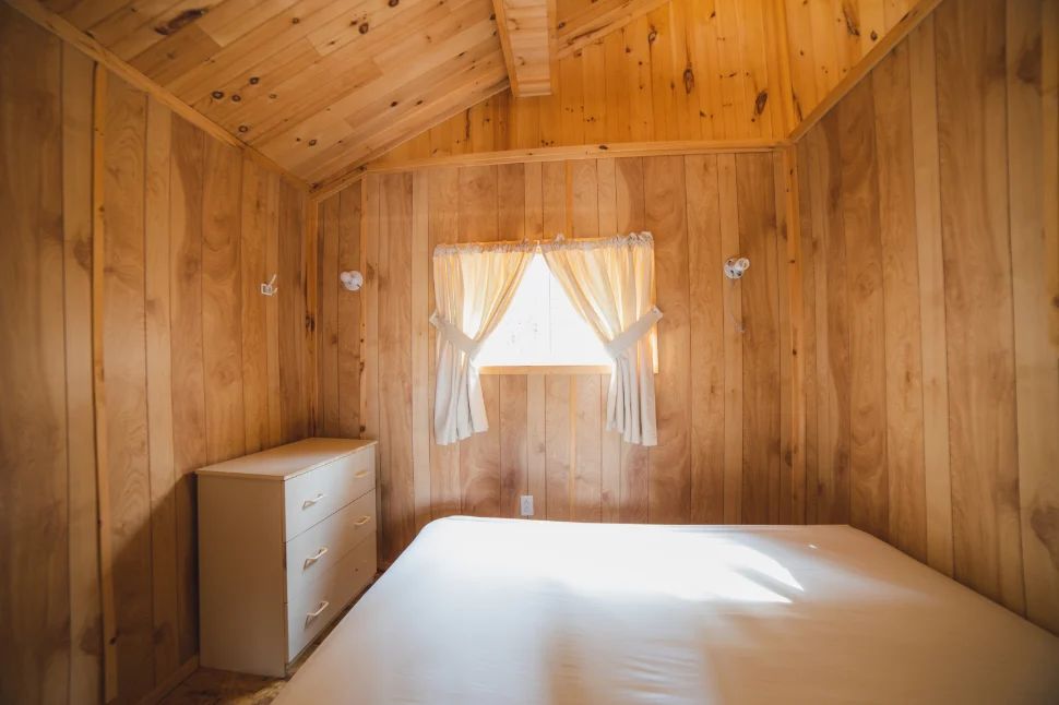 CABIN 8 – Pourvoirie Dorval Lodge