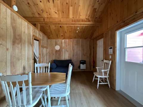 CABIN 8 – Pourvoirie Dorval Lodge