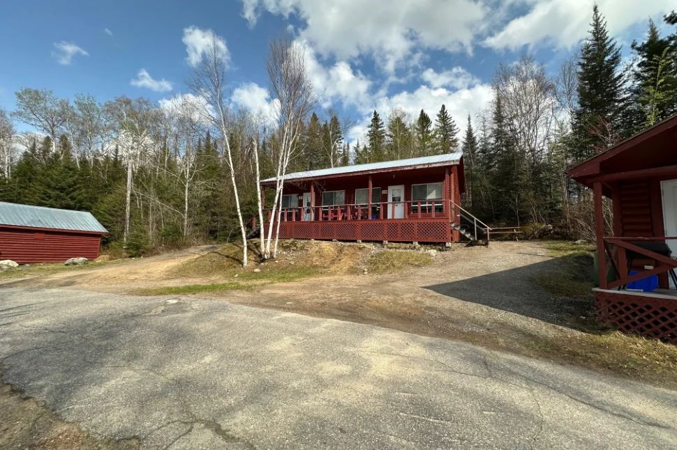 CHALET 9 – Pourvoirie Dorval Lodge