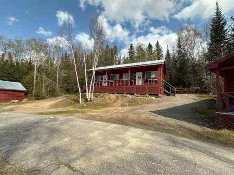 CHALET 9 – Pourvoirie Dorval Lodge