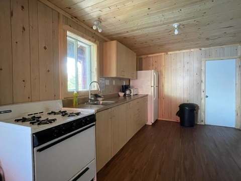 LOG CABIN – Pourvoirie Dorval Lodge