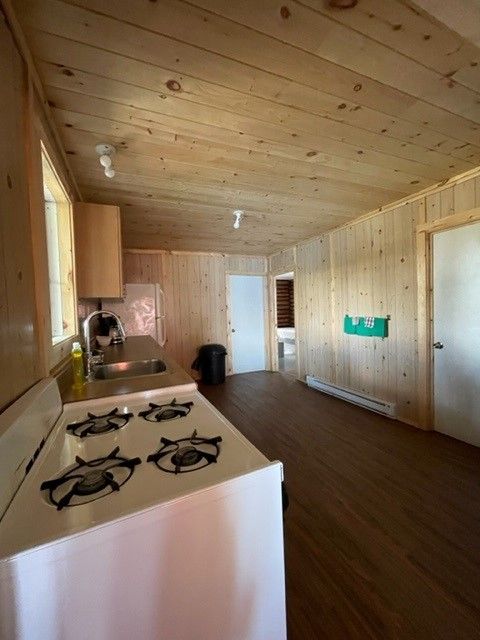 LOG CABIN – Pourvoirie Dorval Lodge