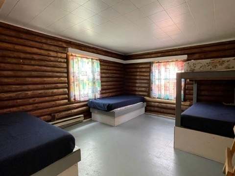 LOG CABIN – Pourvoirie Dorval Lodge