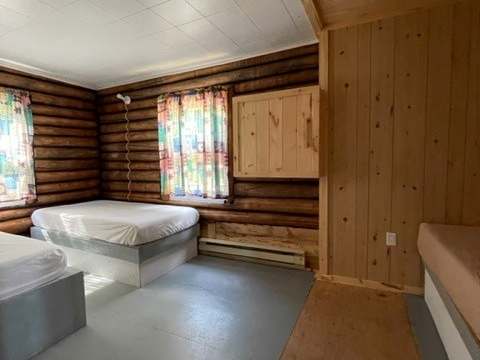 LOG CABIN – Pourvoirie Dorval Lodge