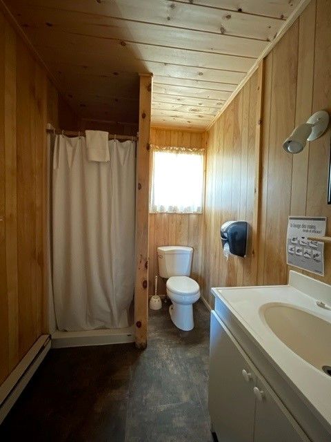 LOG CABIN – Pourvoirie Dorval Lodge