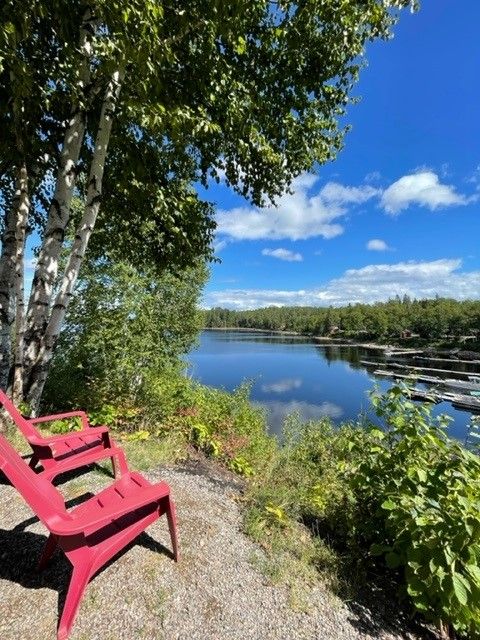 LOG CABIN – Pourvoirie Dorval Lodge