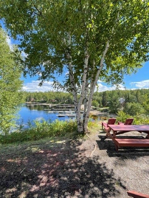 LOG CABIN – Pourvoirie Dorval Lodge