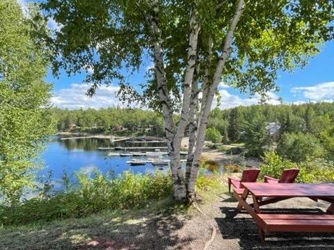 LOG CABIN – Pourvoirie Dorval Lodge