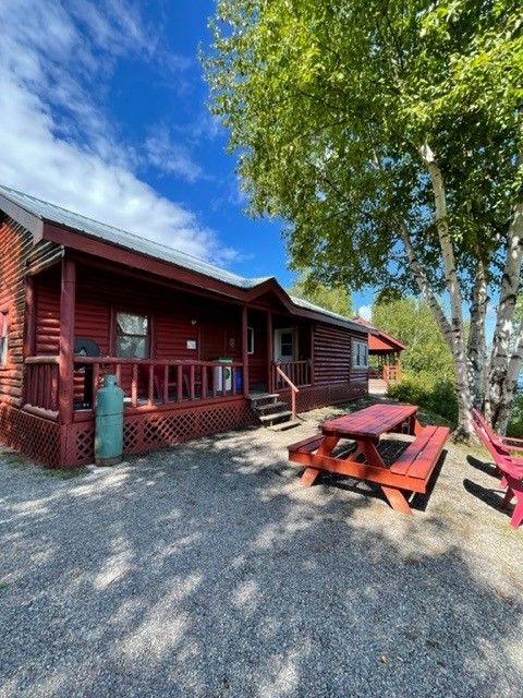 LOG CABIN — Pourvoirie Dorval Lodge – Pourvoirie Dorval Lodge