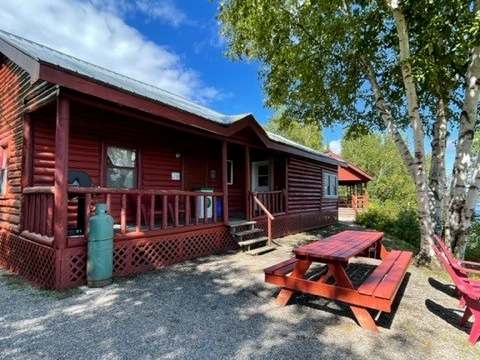 LOG CABIN – Pourvoirie Dorval Lodge