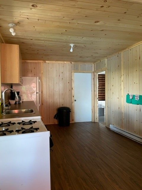 LOG CABIN – Pourvoirie Dorval Lodge