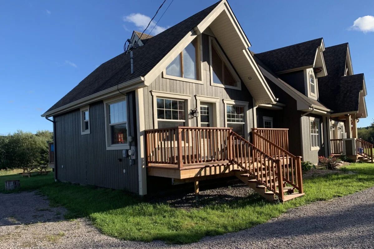 THE FIREFLIES CABIN — Escapade Kiamika – Escapade Kiamika