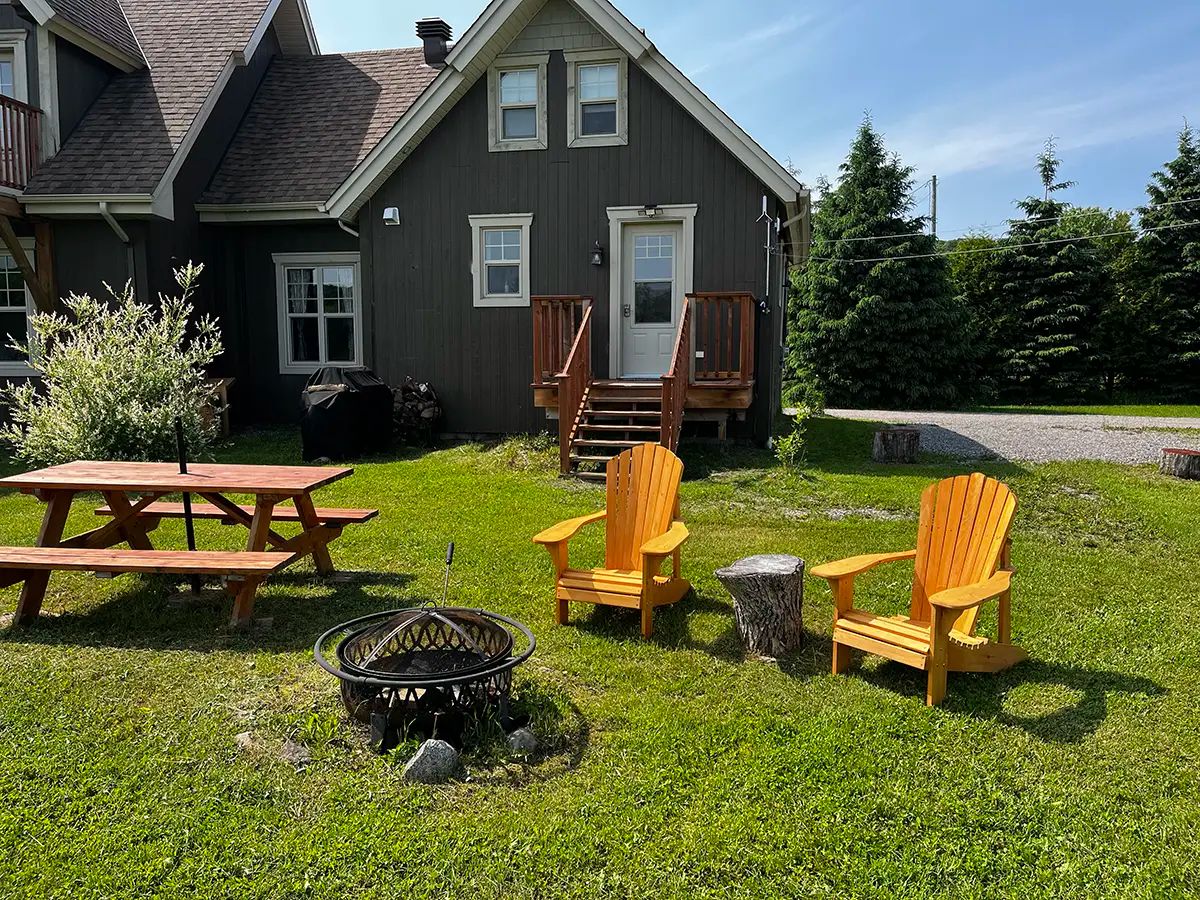 THE FIREFLIES CABIN — Escapade Kiamika – Escapade Kiamika