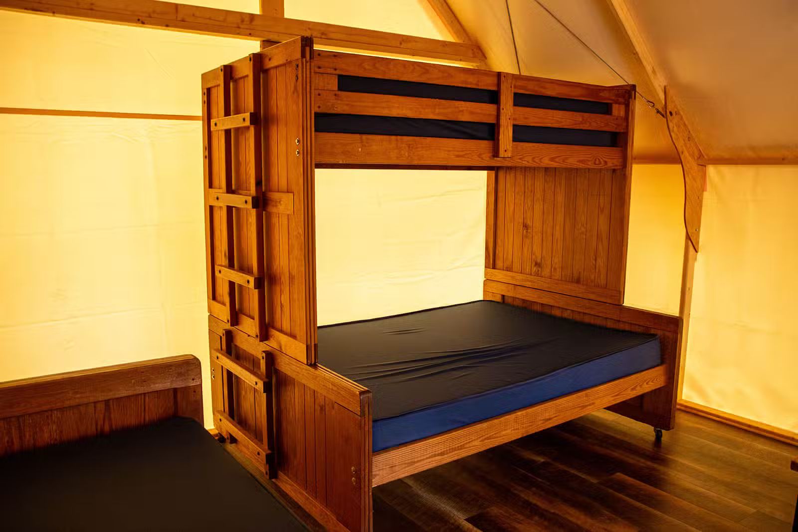 CHALET COYOTTE — Kenauk Nature – Kenauk Nature