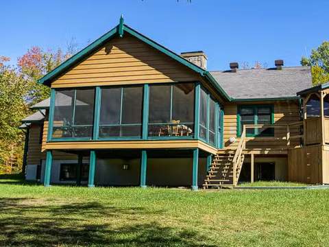 DES PINS CABIN – Kenauk Nature