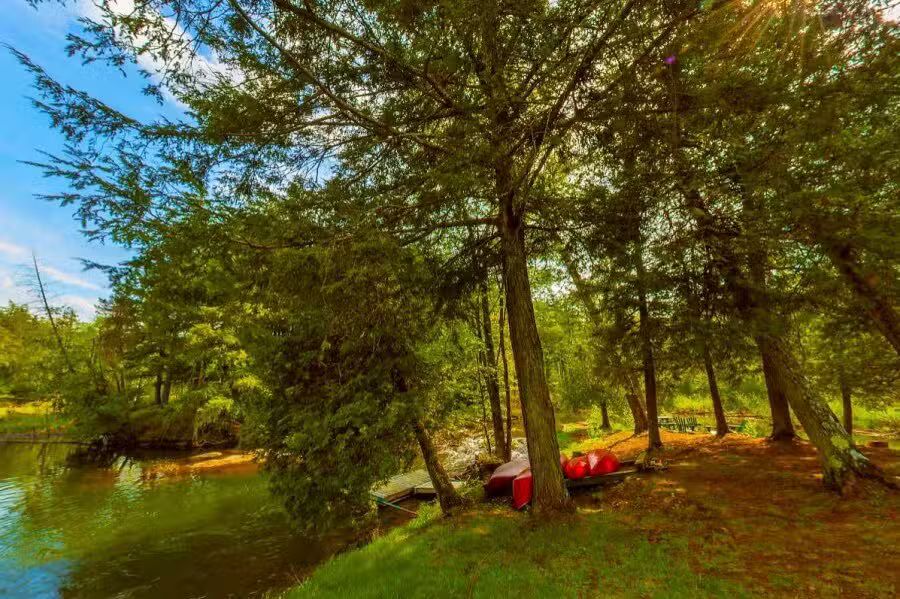 DES PINS CABIN – Kenauk Nature