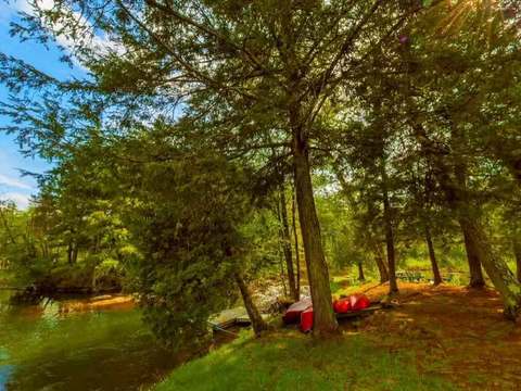 DES PINS CABIN – Kenauk Nature