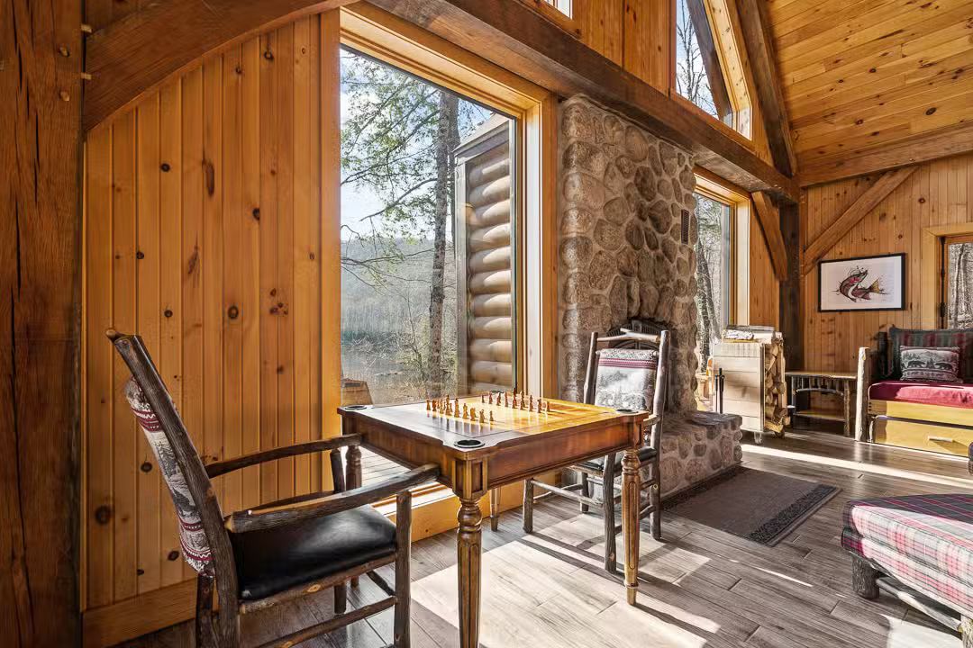 CHALET MAKWA – Kenauk Nature