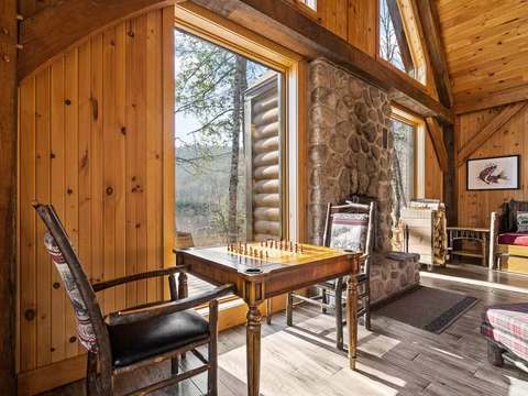 CHALET MAKWA – Kenauk Nature