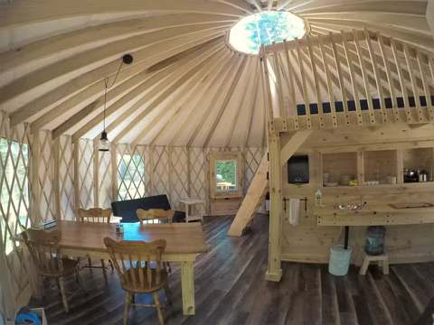 CHALET YOURTE – Kenauk Nature